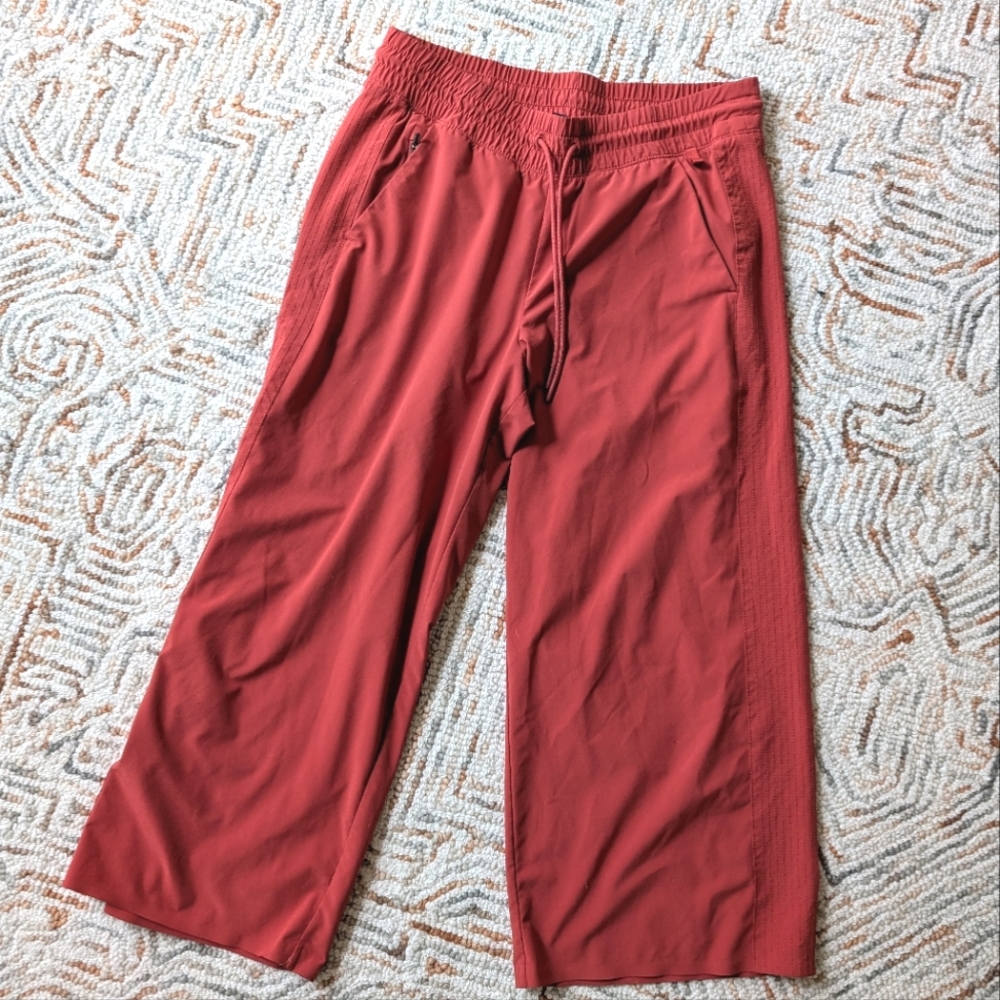 Athleta Avenue Wide Leg Crop Pants (Sz 8P)
